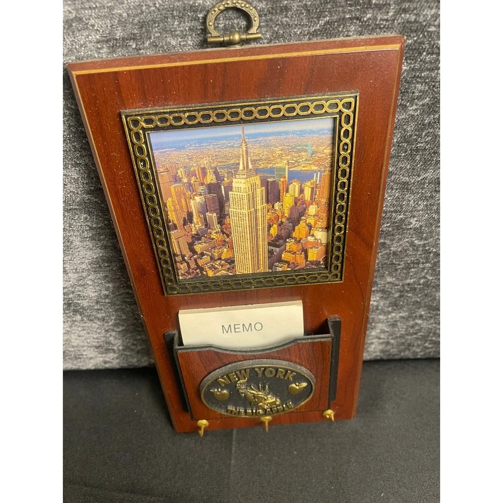 Vintage Bell Tree Inc New York City Wall Key Holder Memo Organizer Wood Plaque